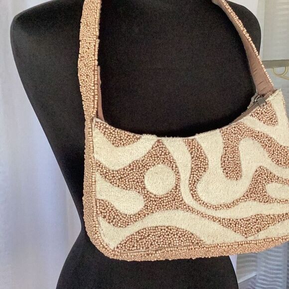 Viral Asymmetrical Beaded Handbag Purse Blush Ivory Zipper Top - Picture 2 of 7